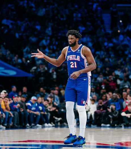 大帝半場24分探花準三雙，保羅喬治32+5+5+9記三分，76人大勝雄鹿