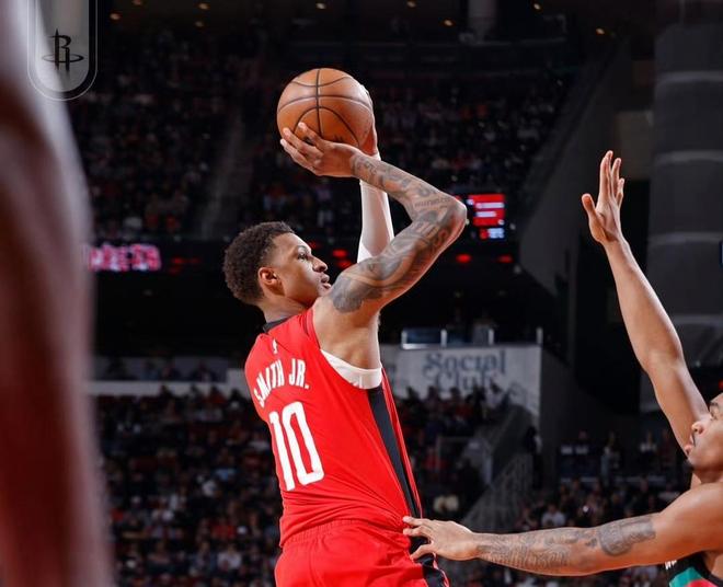 21分大逆轉(zhuǎn)！火箭逆襲馬刺，文班僅21中5！這一戰(zhàn)，我認(rèn)清8名球星