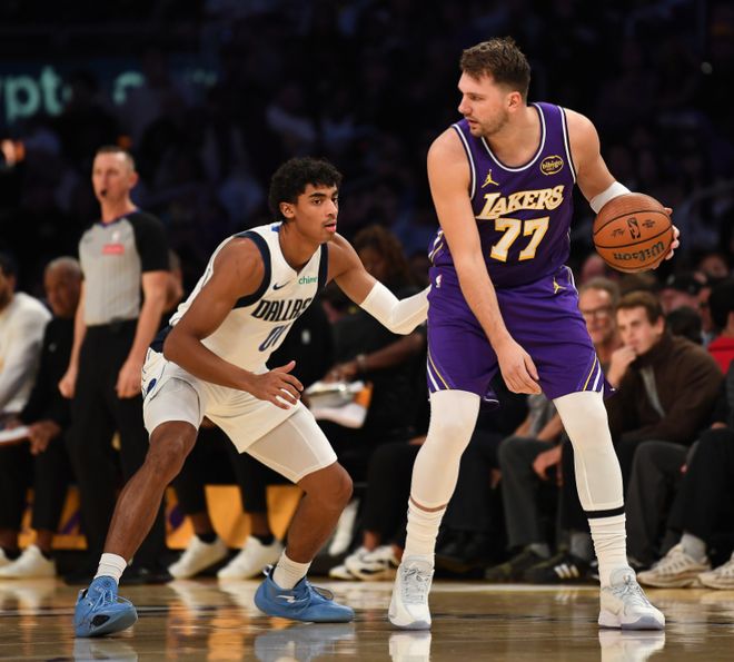 湖人6连胜稳居西区第二！东里合砍73+10三分 40岁詹皇大笑太开心