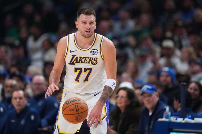 轟33+8+11擒舊主，東契奇創歷史最長紀錄！中場烏龍一幕讓人淚目