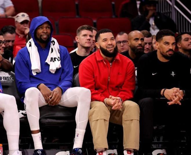 范弗利特質疑庫里：格林情緒失控時，庫里為什么不出面勸說？