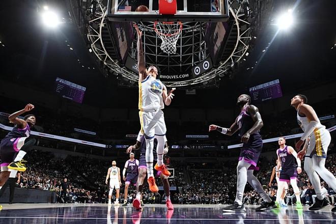 表現倒也不算糟糕，但勇士鋒線新星還需要展現出出更多的亮點才行