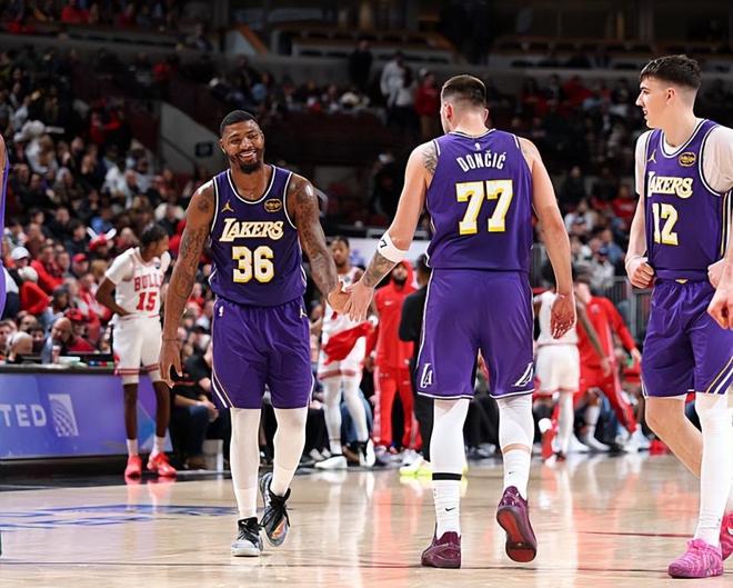 精神屬性太關鍵了！湖人后場大閘的作用無法體現(xiàn)在他的數(shù)據(jù)上？