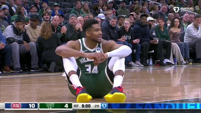 或失去評獎資格,Shams:字母哥右小腿拉傷,預(yù)計傷停2-4周