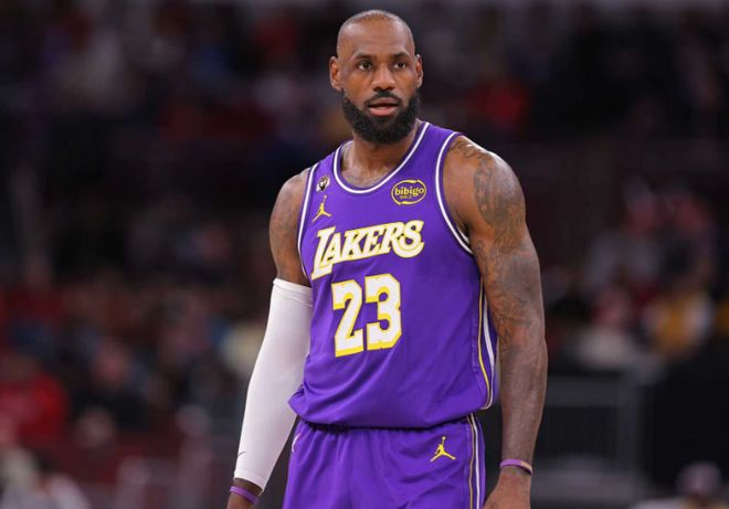 創(chuàng)雙歷史第一：詹姆斯41歲后半場(chǎng)20+ 聯(lián)合中心首位轟1000分對(duì)手