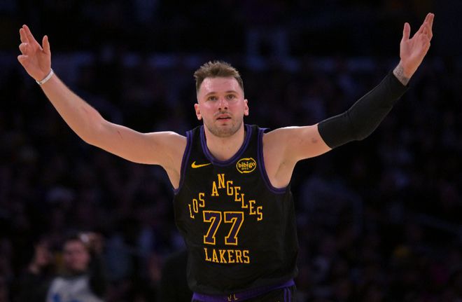 湖人129-118戰(zhàn)勝公牛 球員評價：3人優(yōu)秀，4人良好，2人崩盤