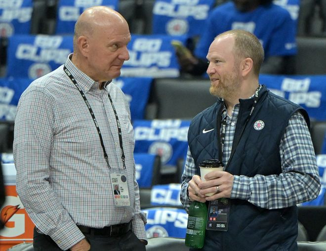 湖人喜訊，老詹聯盟第1！約基奇傷情更新，快船大手筆續約