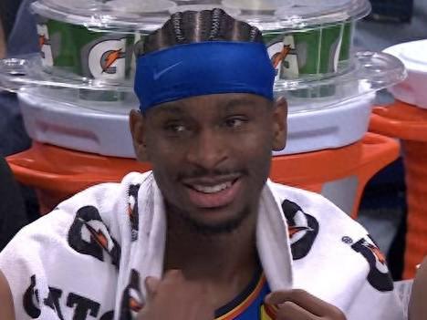 文班亚马22分马刺终结雷霆16连胜,雷霆从此不再孤独