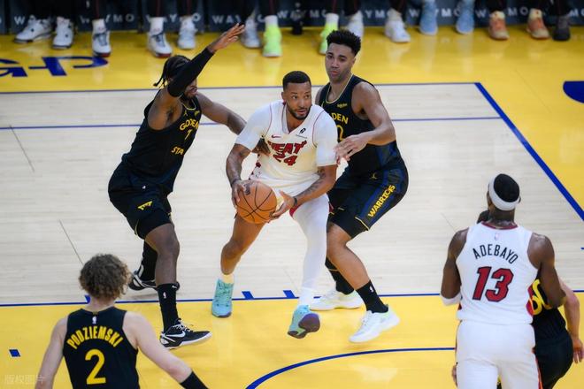 文班亞馬33+10+2+2無緣今日最佳球員！因為哈登36+7+9帶隊大逆轉