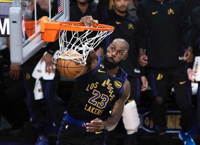 庫(kù)里前隊(duì)友：詹姆斯的實(shí)力不會(huì)錯(cuò)過季后賽！湖人一直不作為！