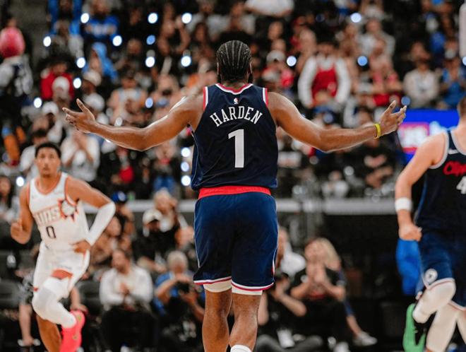 轟30+7+7！狄龍把我噴醒了，哈登賽后說(shuō)出原因，倫納德也把話挑明