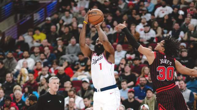 洛城德比！小卡傷情不明，哈登硬剛湖人東詹，雙方都是排名卡位戰(zhàn)