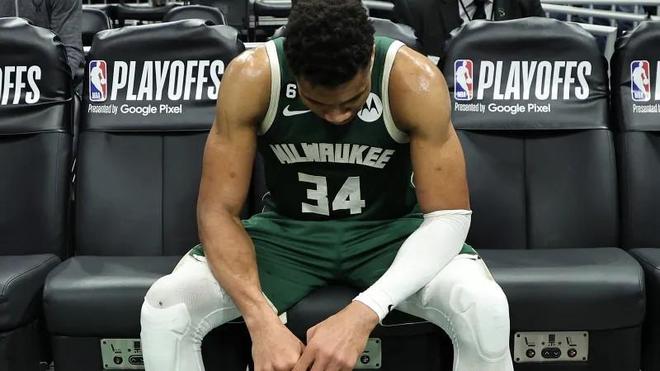 千鈞一發，記者：湖人勇士熱火老鷹尼克斯都為字母哥保留了全部籌碼