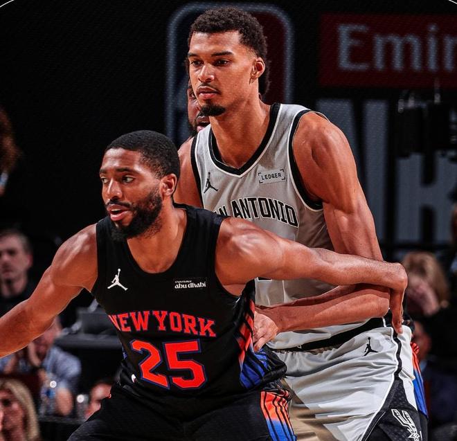 文班末节哑火，唐斯破体坛魔咒布伦森25+4+8，尼克斯逆转马刺夺冠