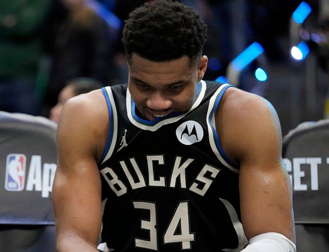 3年1.75億！聯(lián)盟第1！字母哥自爆傷情，自己選的路跪著也要走完