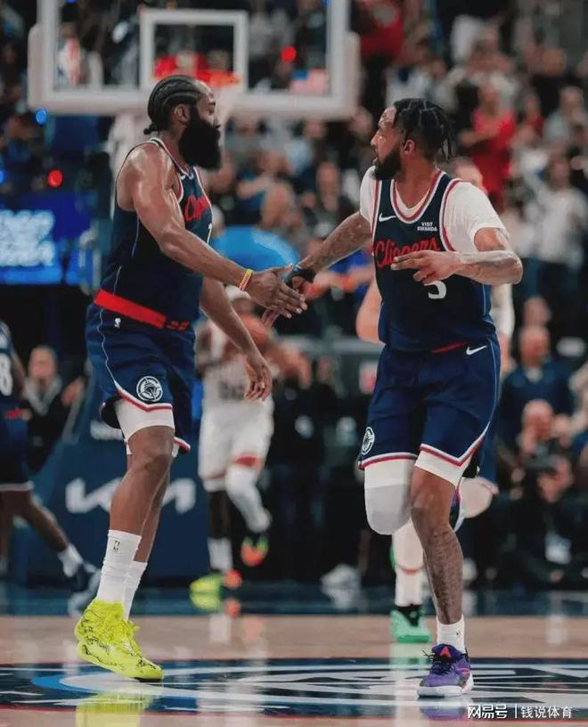 3胜3负西部第九!快船补强成笑话,保罗大洛低效,比尔遭雪藏