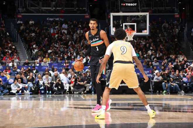 文班兩雙馬刺雙殺奇才奪6連勝鞏固西部第二 福克斯27+7+6...