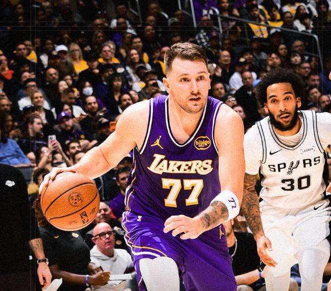 四旬詹皇隔扣怒砍准三双,东契奇35+5+8难救主,残阵马刺复仇湖人