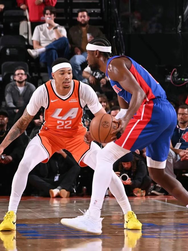 逆襲成功！48順位+年薪63萬，場均15分啊，快船真撿到寶了