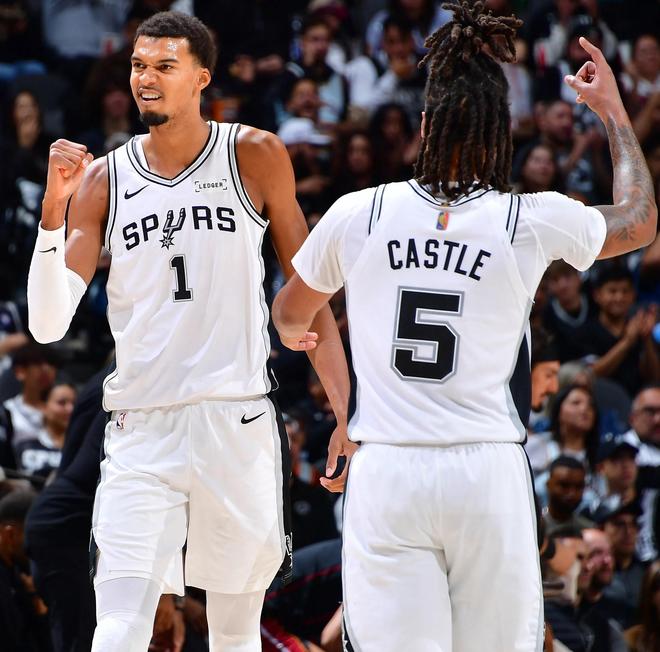 崛起,马刺开季18胜7负,取得自2016-17赛季以来的最佳开局