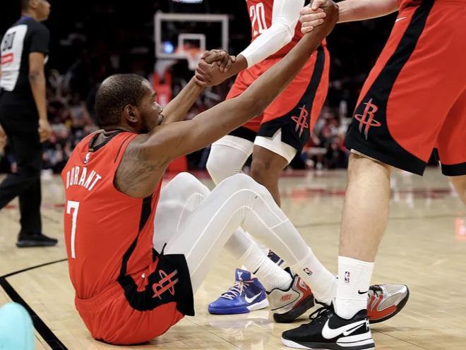 夢(mèng)回雷霆！三少同日轟39+31+26，老兵不死仍是聯(lián)盟傳奇