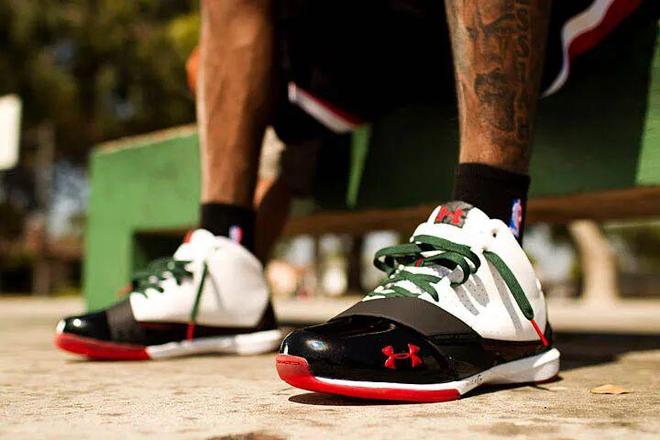 一年怒亏2个亿，库里和安德玛的“孽缘”