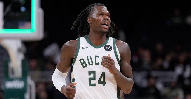 Shams：骑士以双向合同签下克里斯-利文斯顿