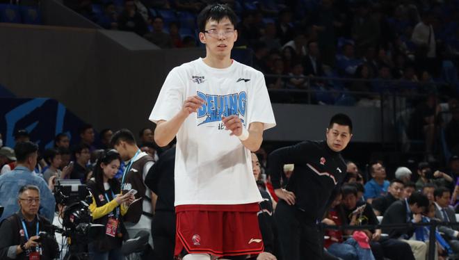 周琦不容易，曾遭受事业家庭双危机，周嫂解密