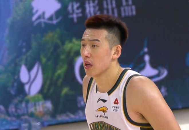 CBA杯：辽宁三外援61分逆转NBL合肥 威尔斯21+9付豪两暴扣