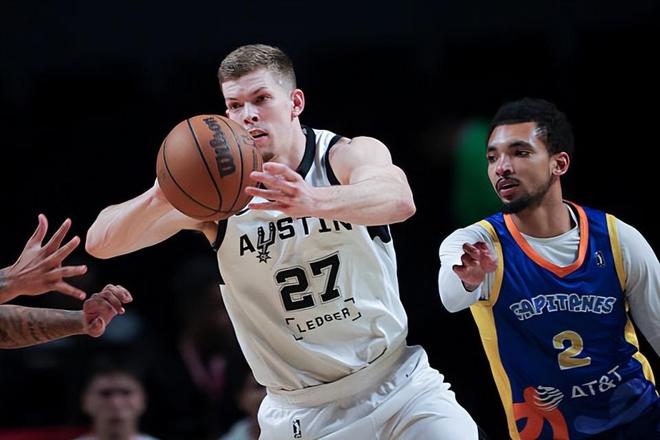 比起上赛季反而退步了！马刺最终还是裁掉了这位锋线投手？