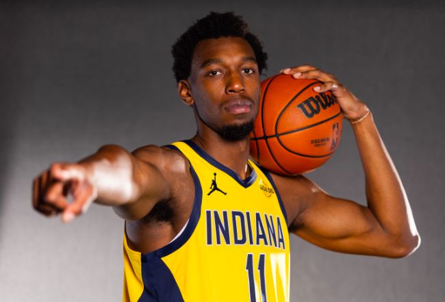 一夜1签1裁达成！湖人仅剩10人出战，首周最佳公布，最新实力榜