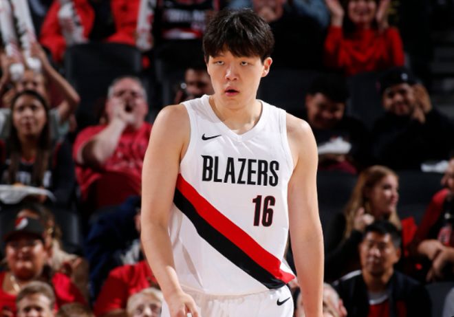 拓媒建议开拓者11换3引进字母哥 送杨瀚森等5人+3首轮3次轮