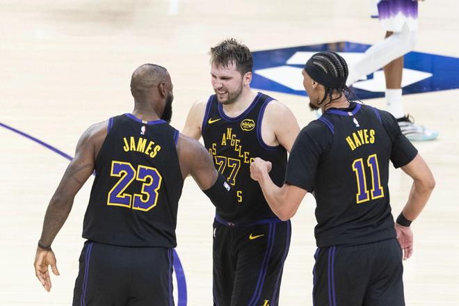 一场126-119让湖人坐立难安！前2不保，紫金军两大隐患影响争冠