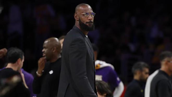 記者：詹姆斯在完成高強(qiáng)度的G聯(lián)賽訓(xùn)練后身體沒出現(xiàn)不良反應(yīng)