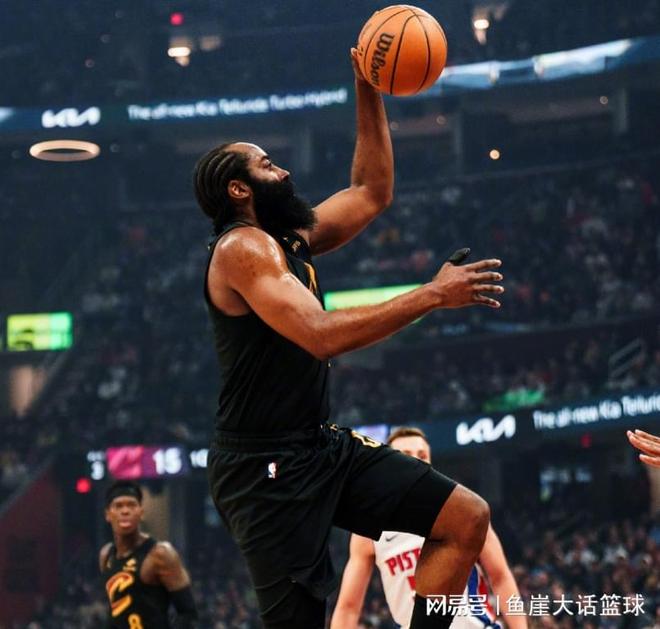 骑士大爆冷！哈登18+7犯大错，康宁汉姆10+14，湖人旧将全队第一