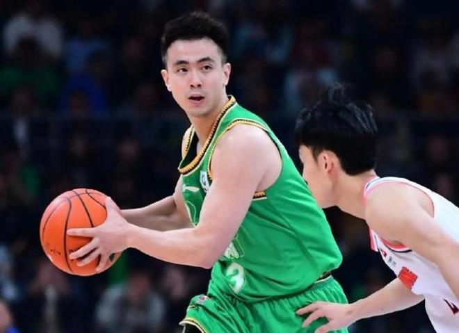 辽宁官方：赵继伟今日战新疆迎赛季首秀，此前因肌肉拉伤一直缺席