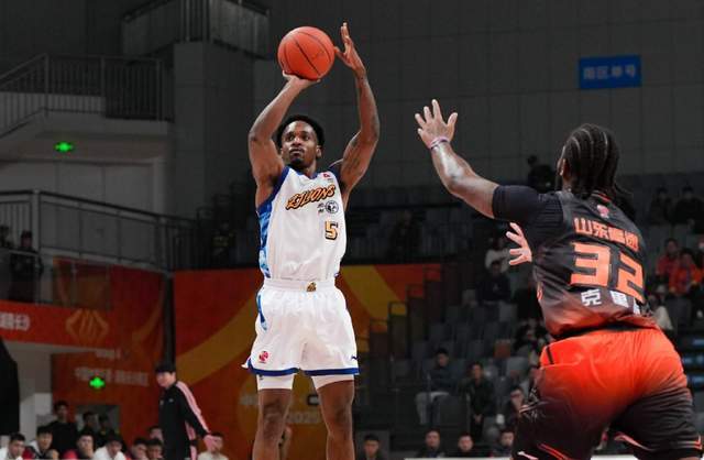 都是全额保障！浙江广厦已经将四名外援合同转正，王博眼光毒辣