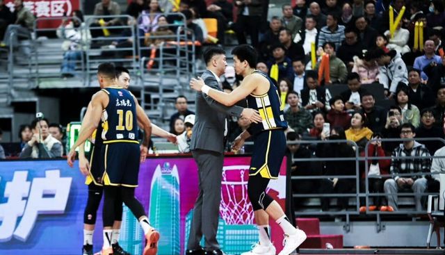 CBA最新消息！广东宏远更换外援，张帆或离开北控男篮