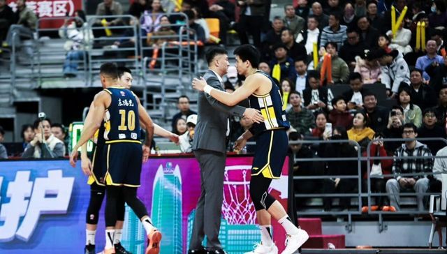 广东宏远VS四川男篮！杜锋拒绝爆冷，崔永熙提前复出，央视直播
