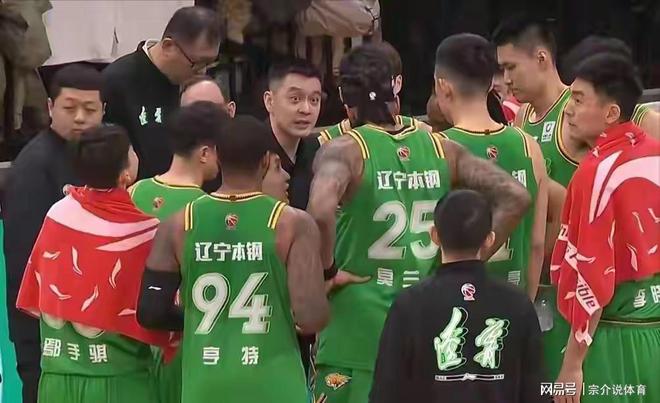 辽宁队惨败深圳，再收两大坏消息，杨鸣发言惹争议