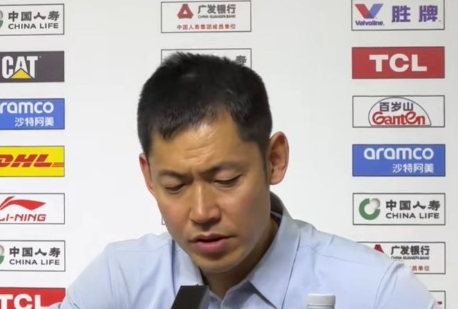 输广厦发布会！张庆鹏力挺罗汉琛，谈沈梓捷伤势，仍甩锅球员！