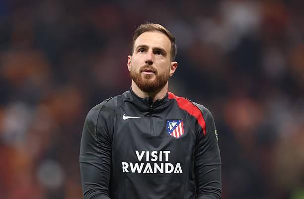 在同一位教练手下出场100次，奥布拉克是欧冠联赛历史第五人