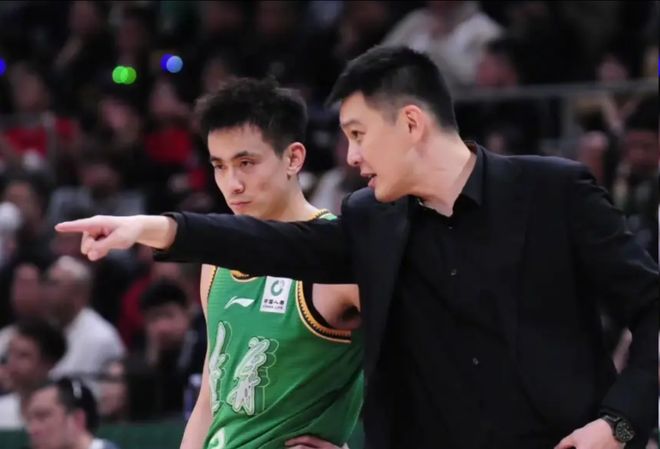 三分6中1！欺负高诗岩未遂，输球直接退场，球迷：一点格局都没有