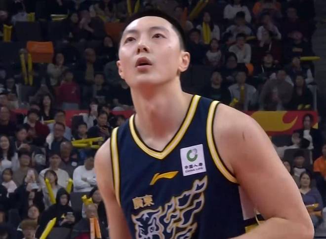 CBA疯狂一夜！广东拒绝被逆转，北京末节崩盘爆冷惨败天津