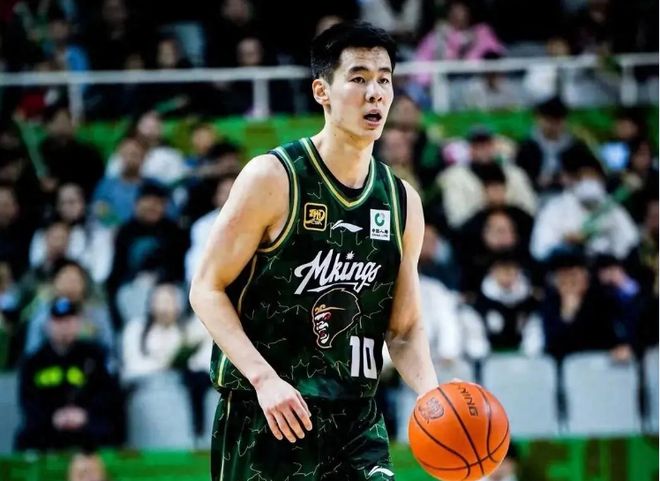 火爆冲突3人被驱逐！同曦狂胜送四川21连败 郭昊文祝铭震均20分