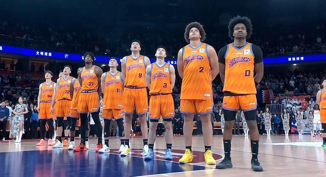 刺激！贺希宁43分杀红眼！白边封神24+18拯救卢伟，上海复仇深圳