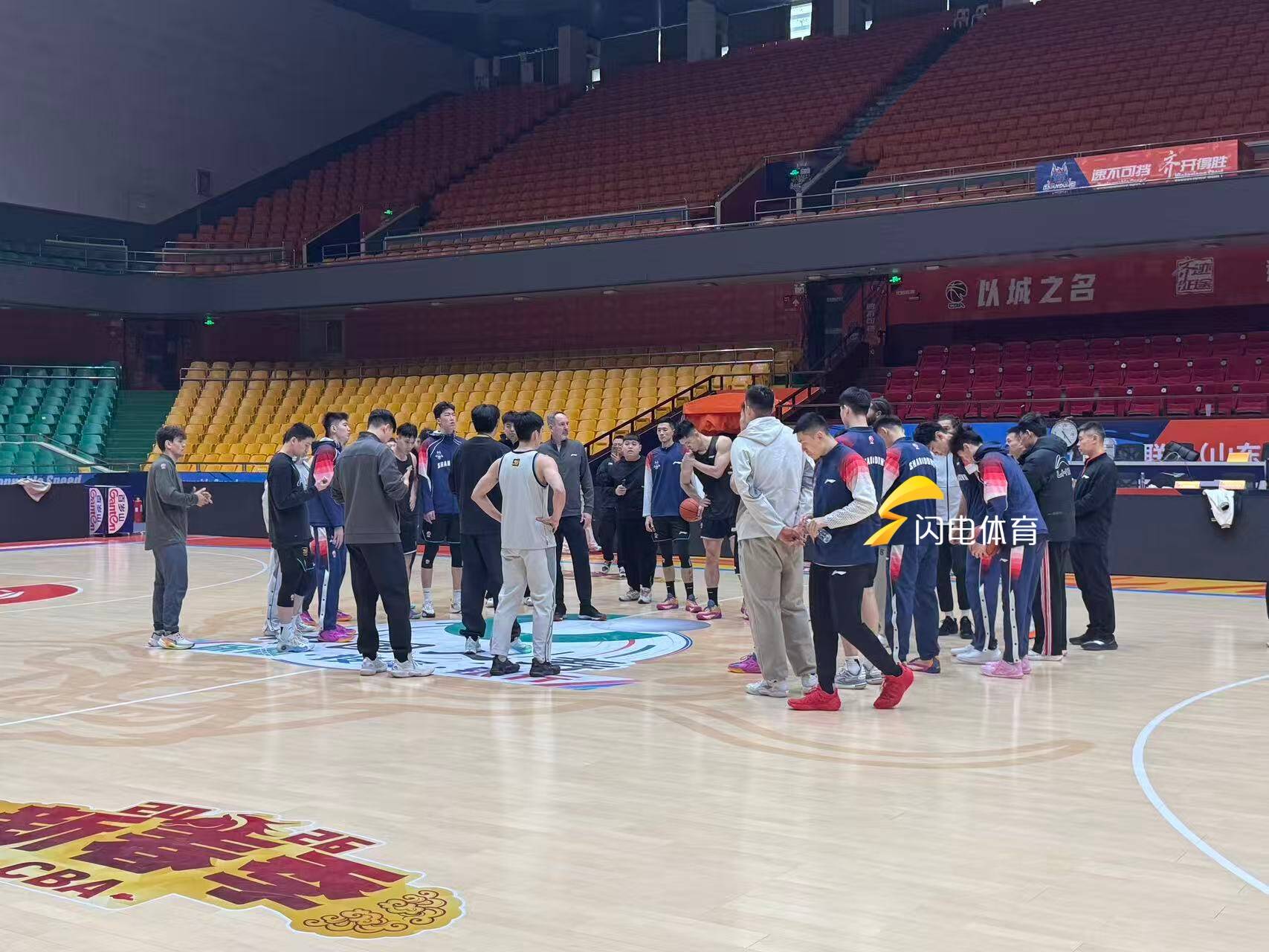 主场迎强敌盼止颓 山东高速男篮今晚迎战广州龙狮