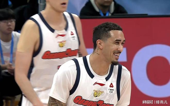 广东队战略性输给宁波？CBA内线大杀器身价大暴跌，杜锋还要签人