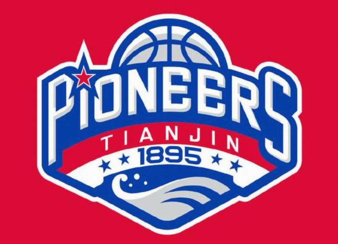 天津上半场仅6人轮换，首发中除了赖俊豪，剩余4人均打满半场