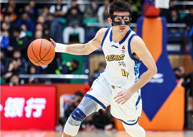 广厦输球揪毒瘤！全场18铁投死球队，球迷：无限开火权也得有个度